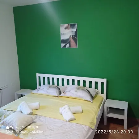 Hill, Za Odmor Sa Bazenom Villa *