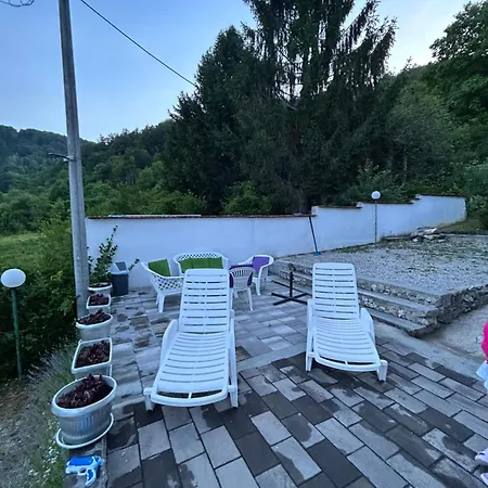 Hill, Za Odmor Sa Bazenom Villa Bihać